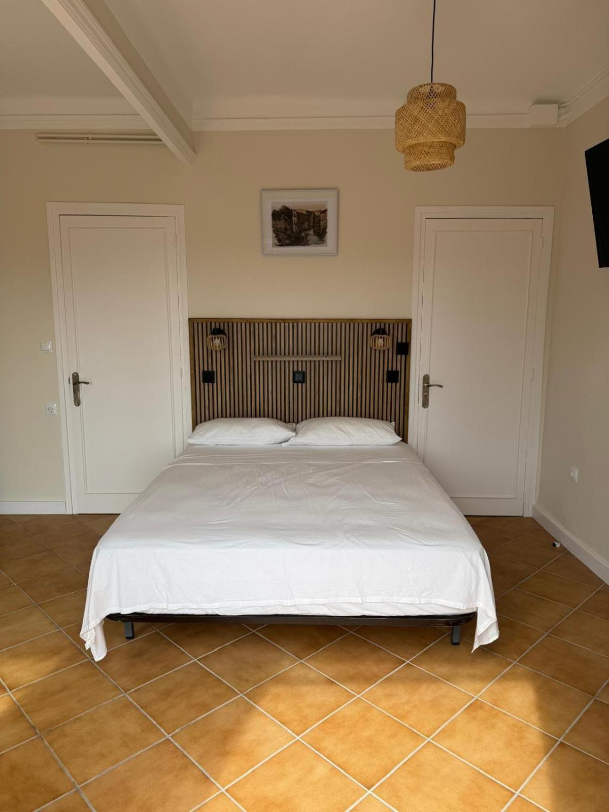 Hostal Restaurant Casa Comaulis La Vajol Kültér fotó