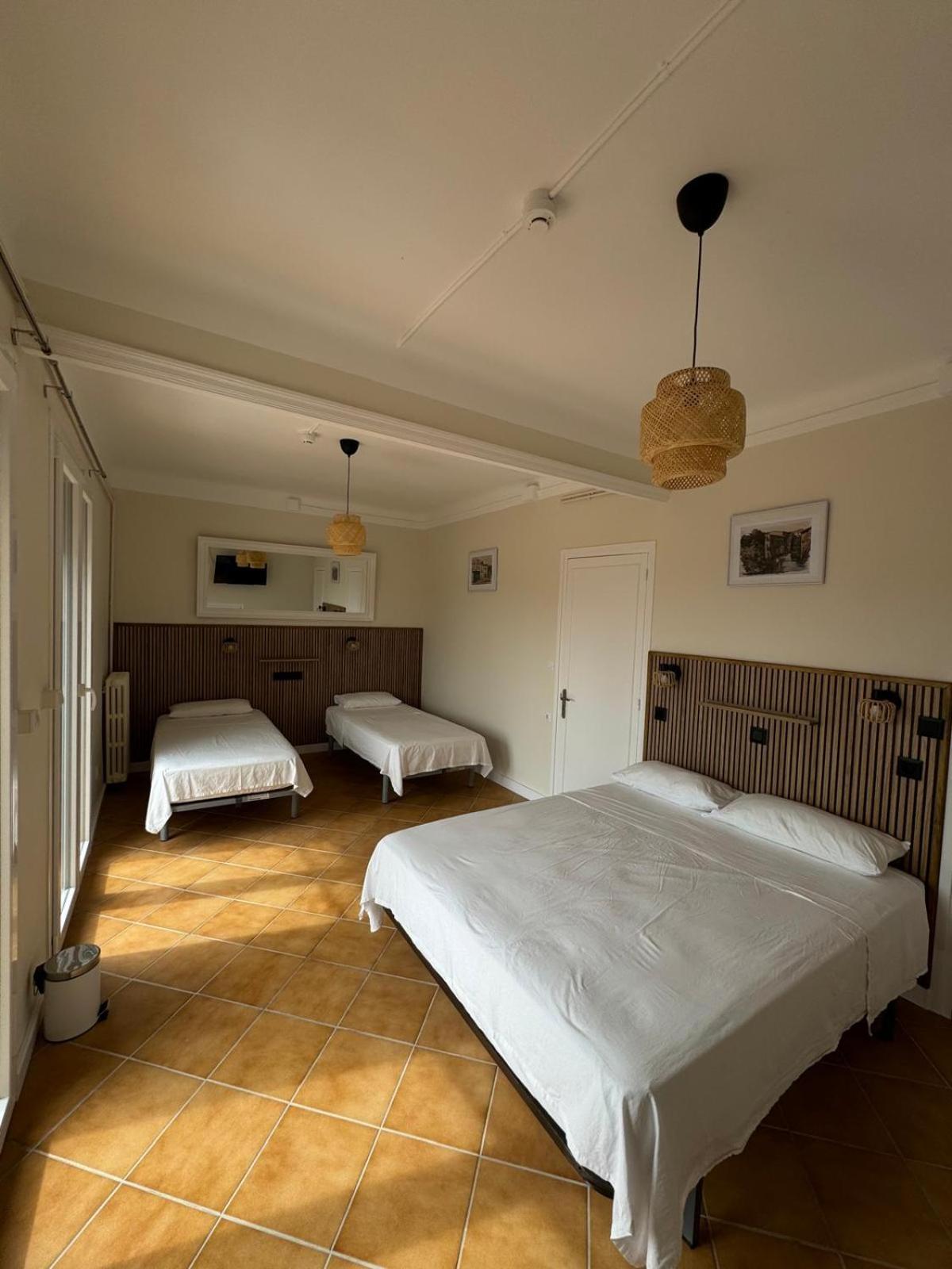 Hostal Restaurant Casa Comaulis La Vajol Kültér fotó