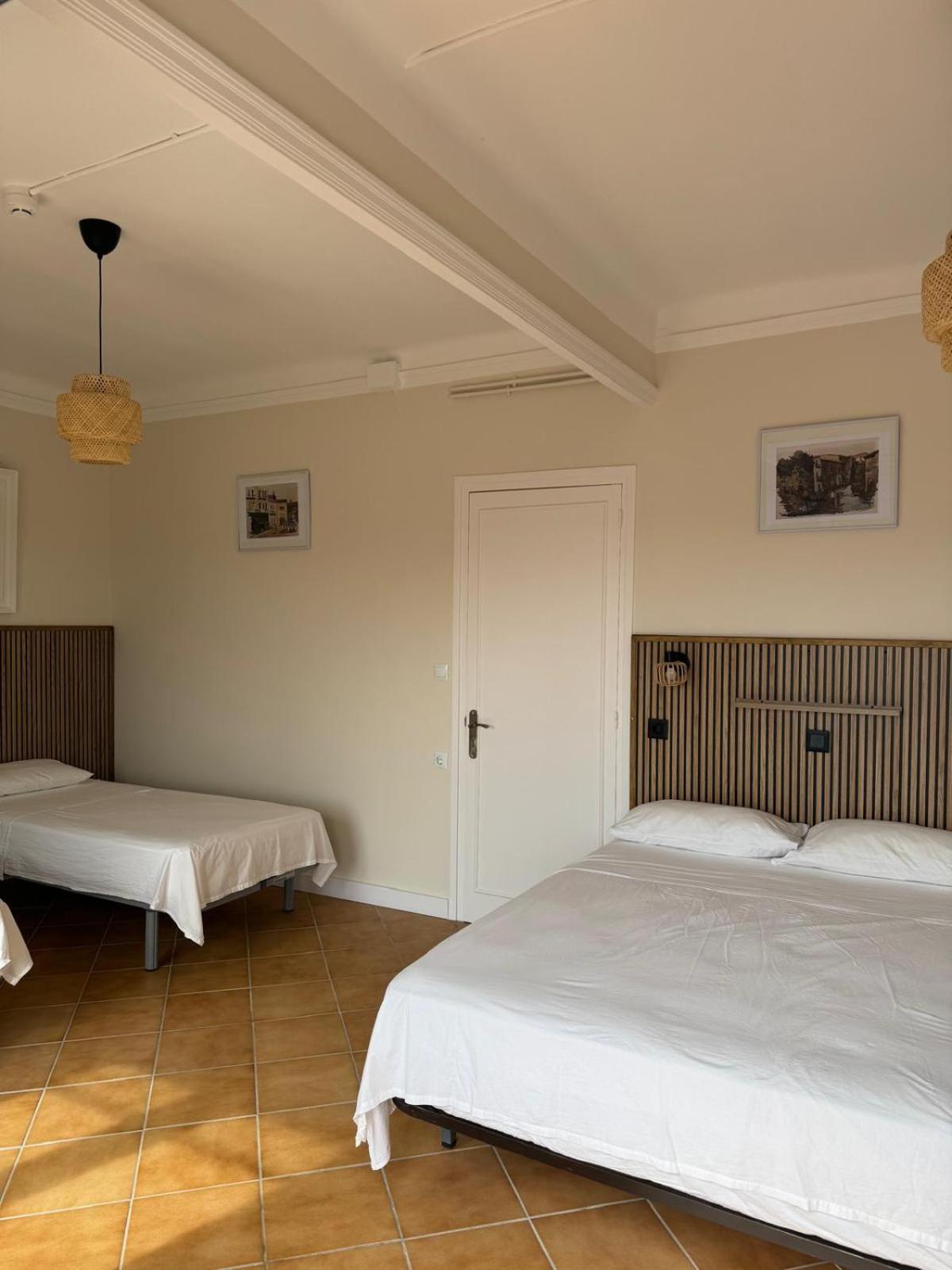 Hostal Restaurant Casa Comaulis La Vajol Kültér fotó