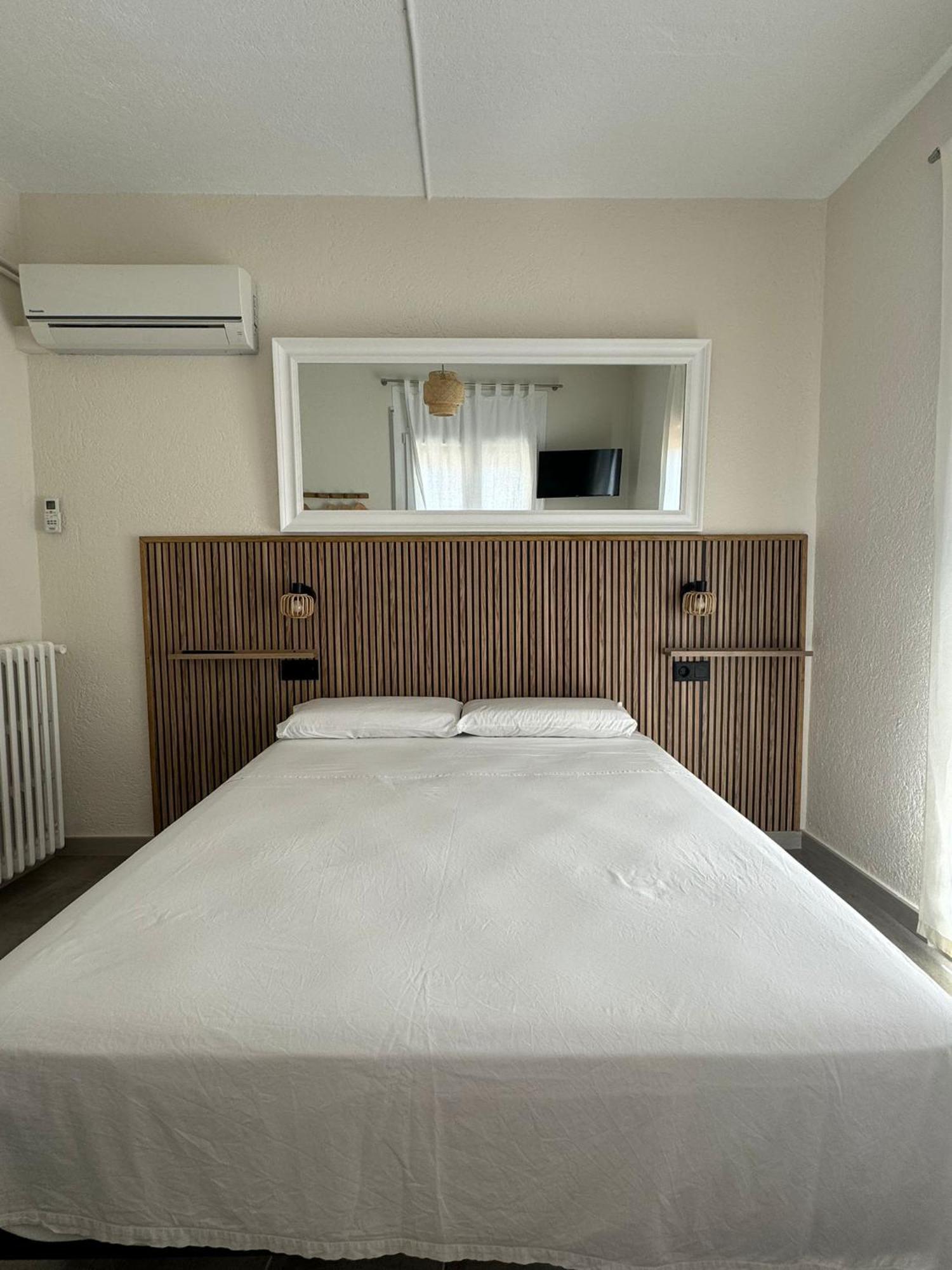 Hostal Restaurant Casa Comaulis La Vajol Kültér fotó