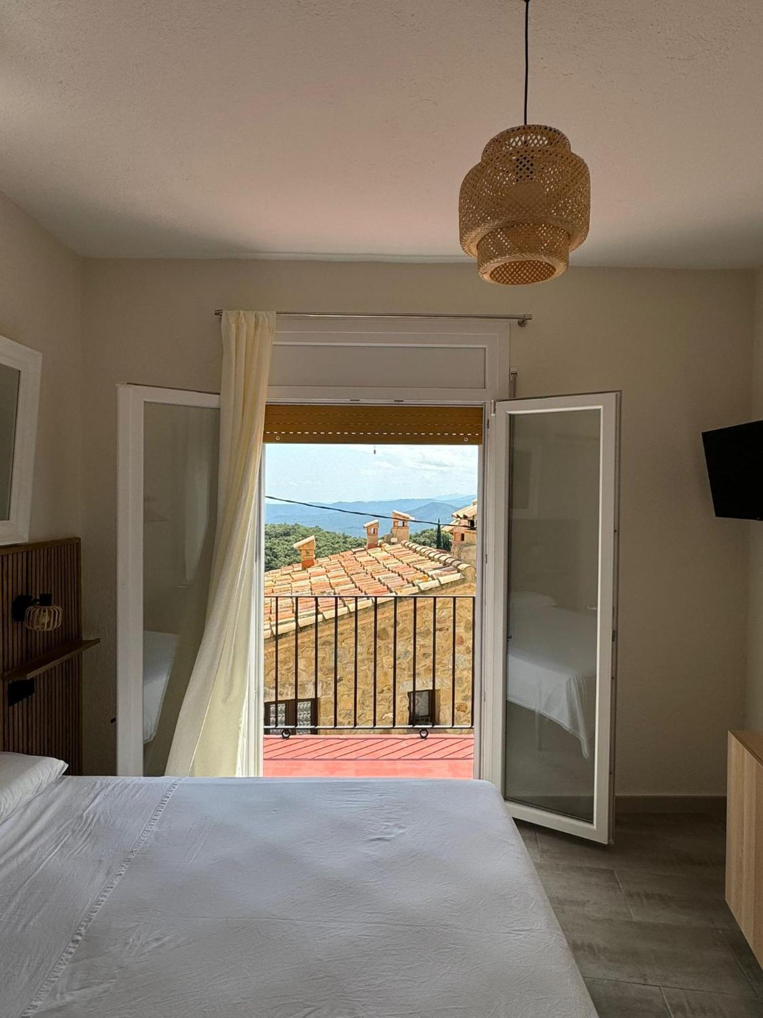 Hostal Restaurant Casa Comaulis La Vajol Kültér fotó